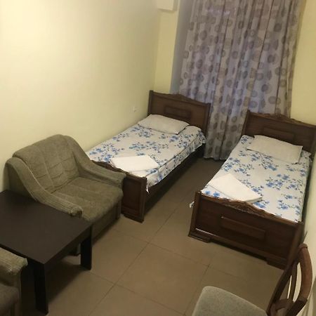 יירבאן Best Hostel Republic Square מראה חיצוני תמונה
