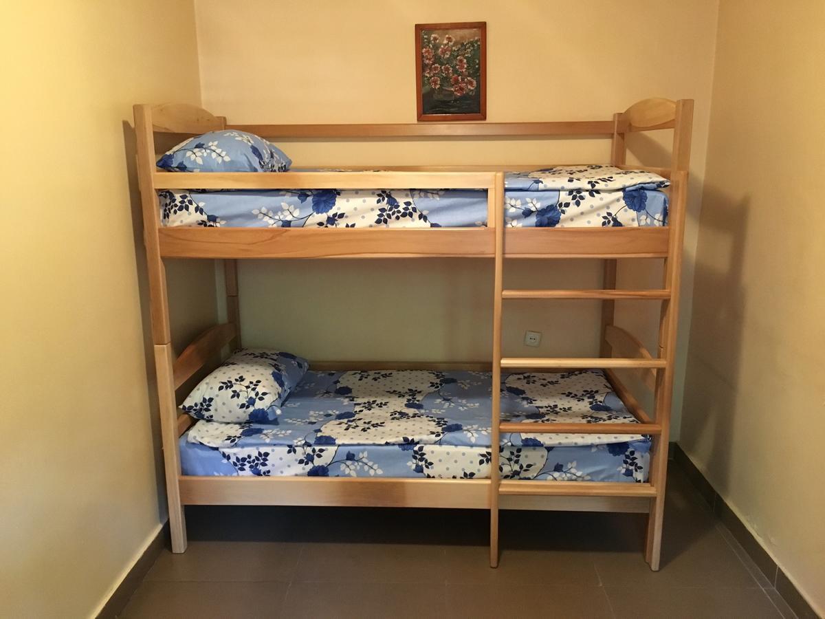 יירבאן Best Hostel Republic Square מראה חיצוני תמונה