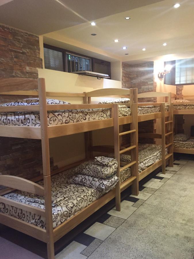יירבאן Best Hostel Republic Square מראה חיצוני תמונה