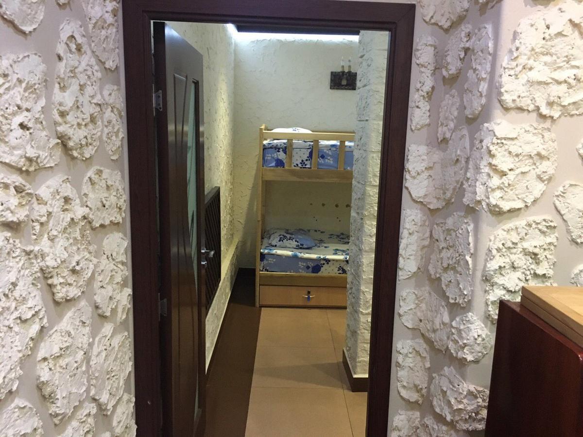 יירבאן Best Hostel Republic Square מראה חיצוני תמונה