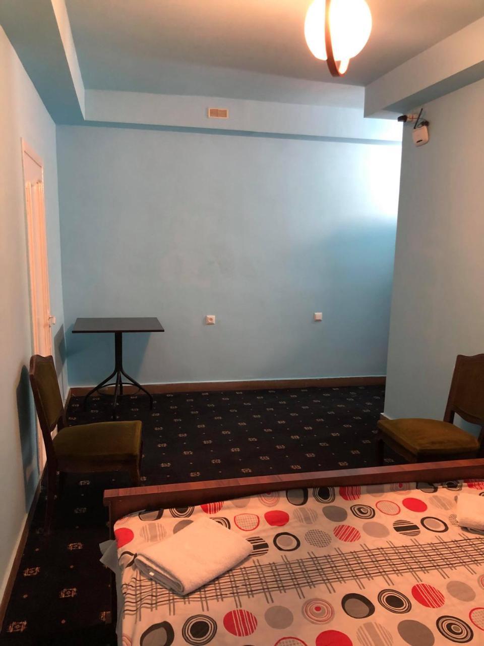 יירבאן Best Hostel Republic Square מראה חיצוני תמונה