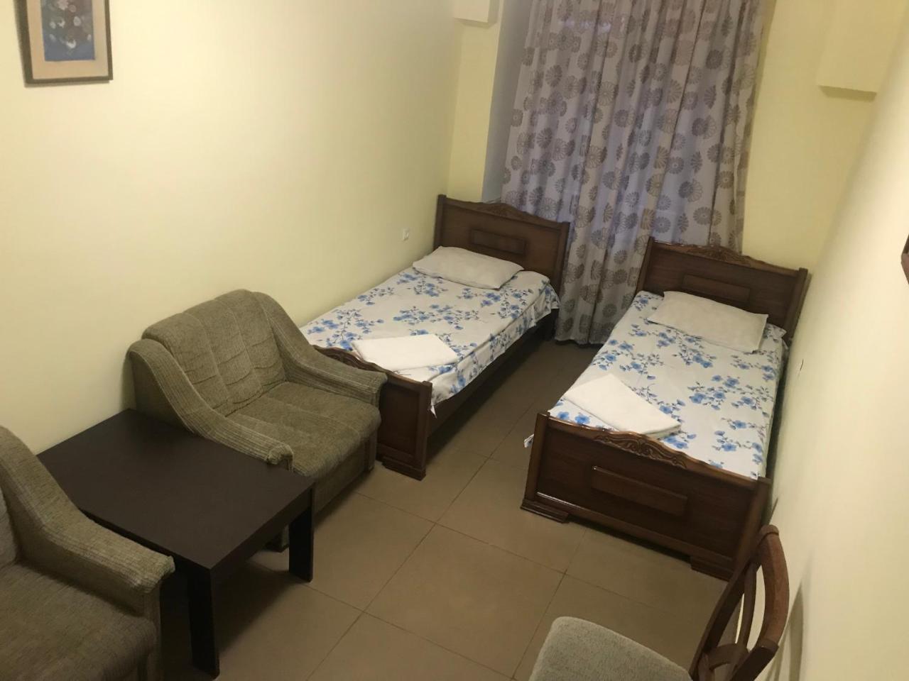 יירבאן Best Hostel Republic Square מראה חיצוני תמונה