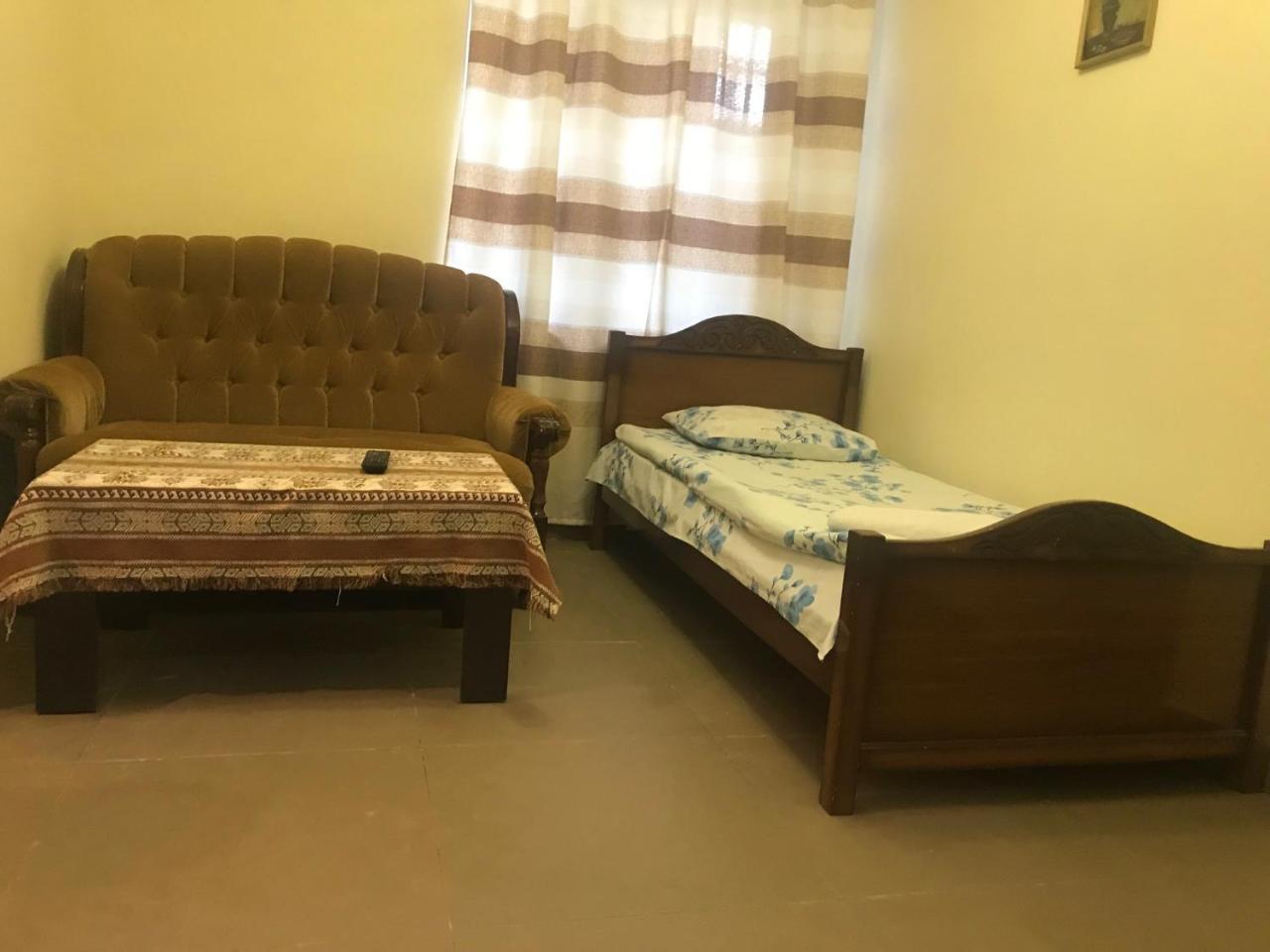 יירבאן Best Hostel Republic Square מראה חיצוני תמונה