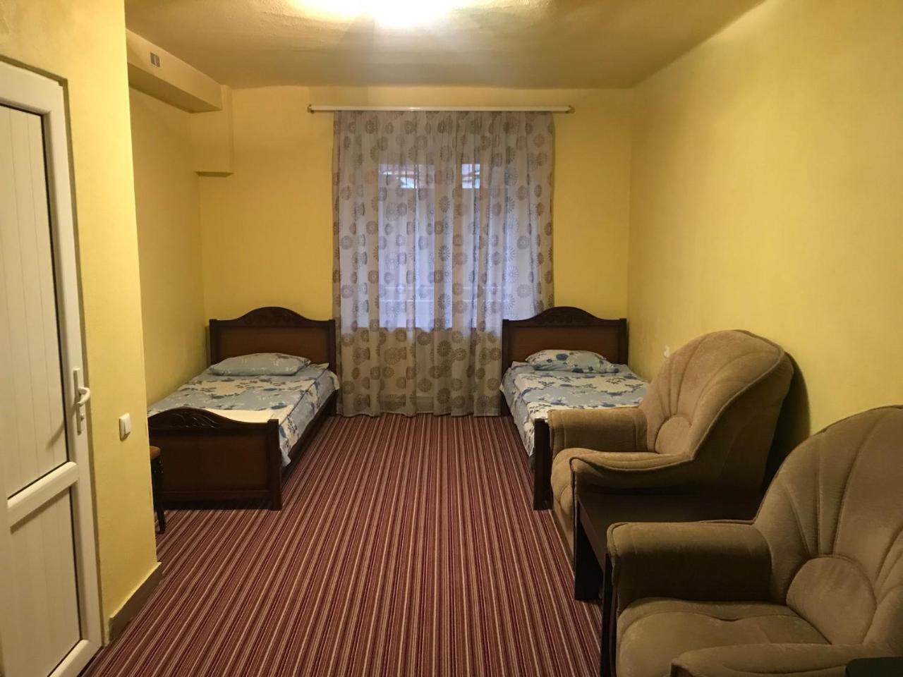 יירבאן Best Hostel Republic Square מראה חיצוני תמונה