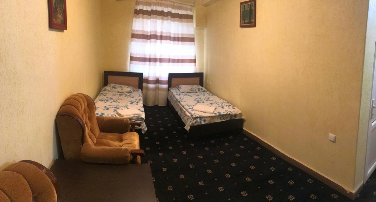 יירבאן Best Hostel Republic Square מראה חיצוני תמונה