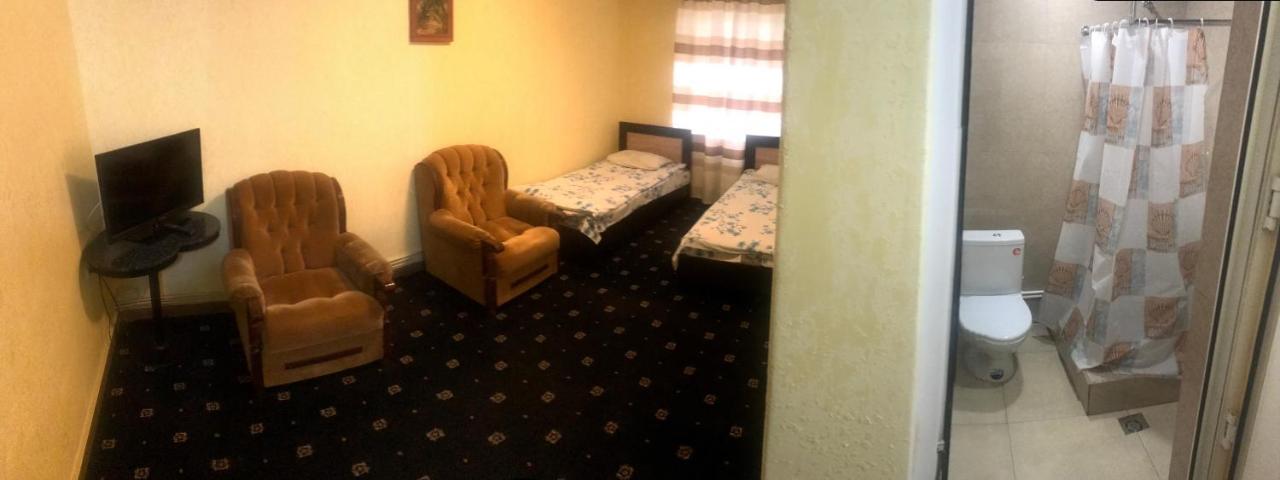 יירבאן Best Hostel Republic Square מראה חיצוני תמונה