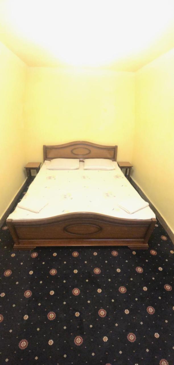 יירבאן Best Hostel Republic Square מראה חיצוני תמונה