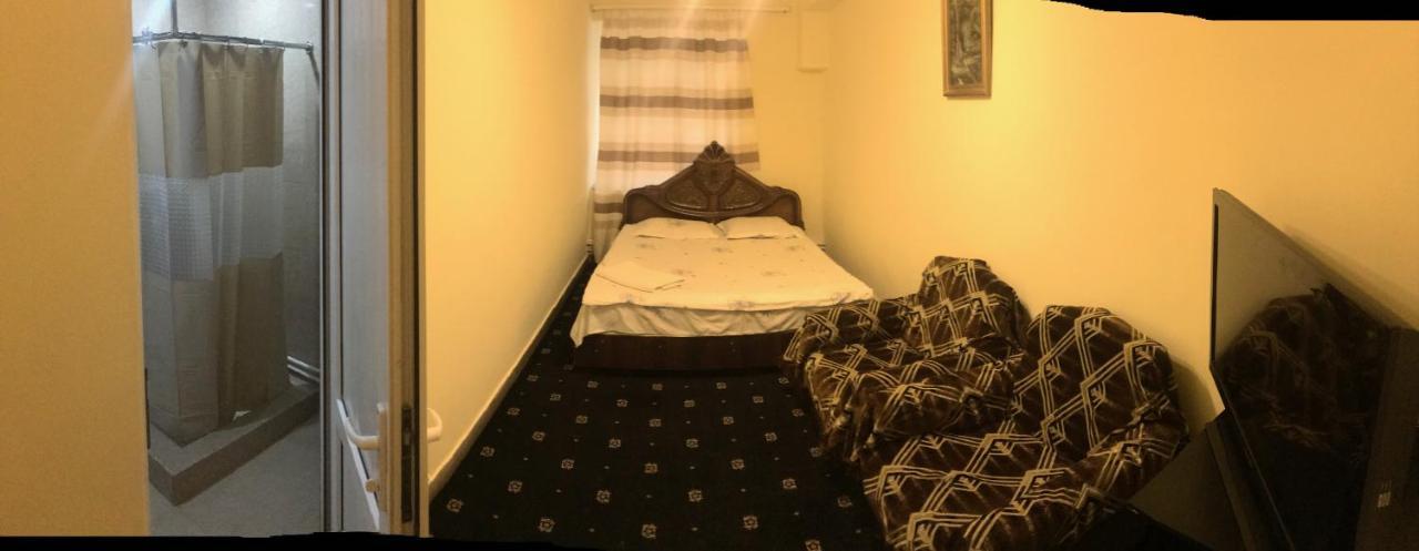 יירבאן Best Hostel Republic Square מראה חיצוני תמונה