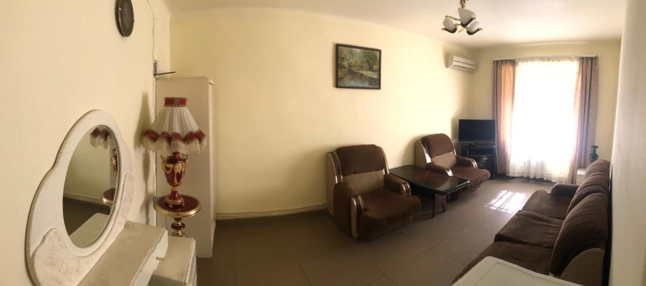 יירבאן Best Hostel Republic Square מראה חיצוני תמונה