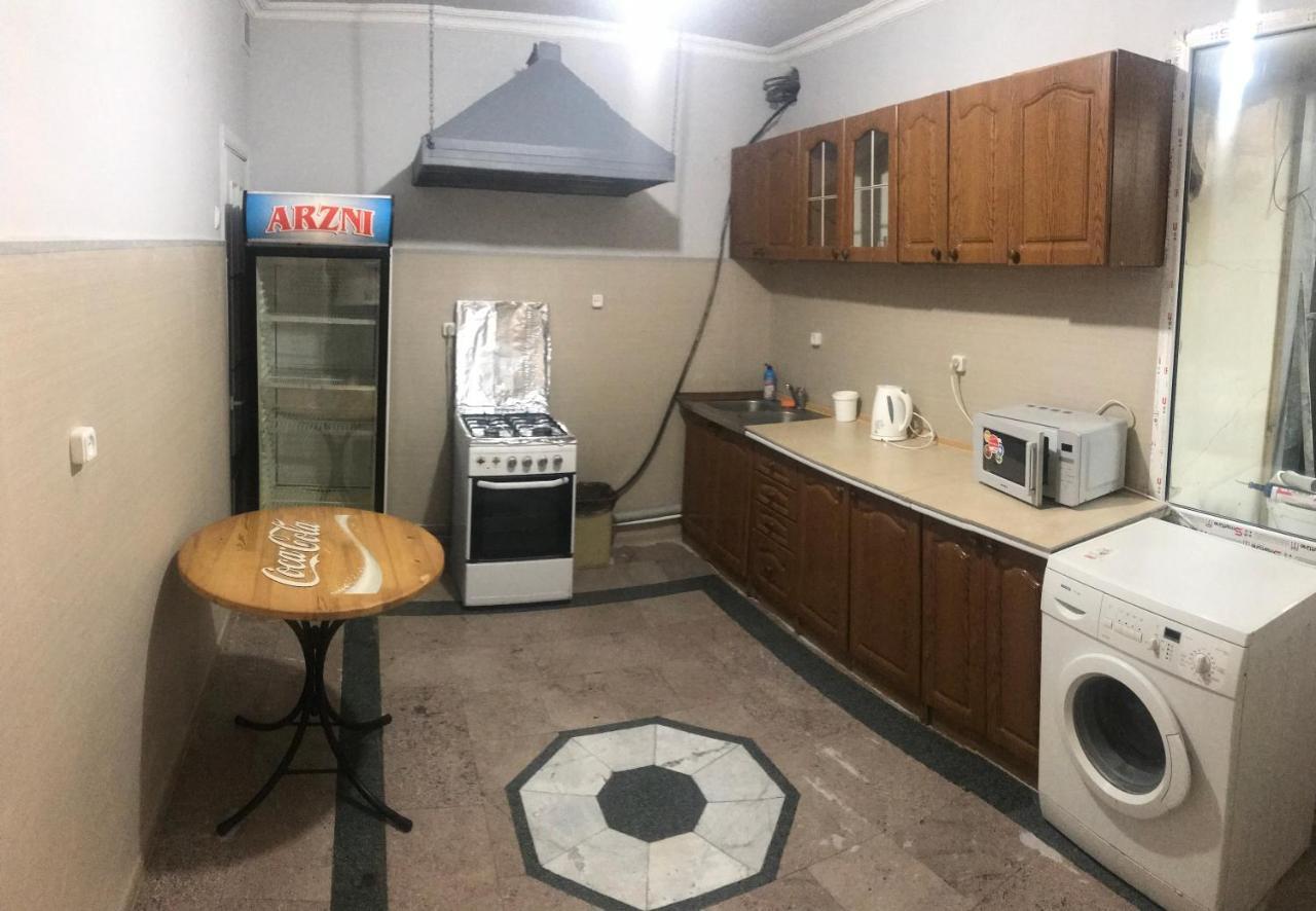 יירבאן Best Hostel Republic Square מראה חיצוני תמונה